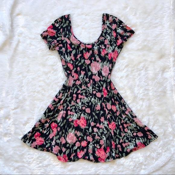 Dresses & Skirts - Floral Skater Dress